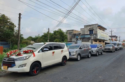 Xe 7 Chỗ 